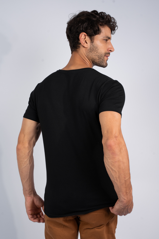 Camiseta Algodão Egípcio Gola V Preta