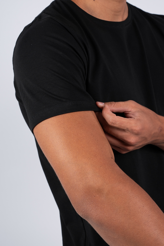 Camiseta Algodão Egípcio Gola O Preta