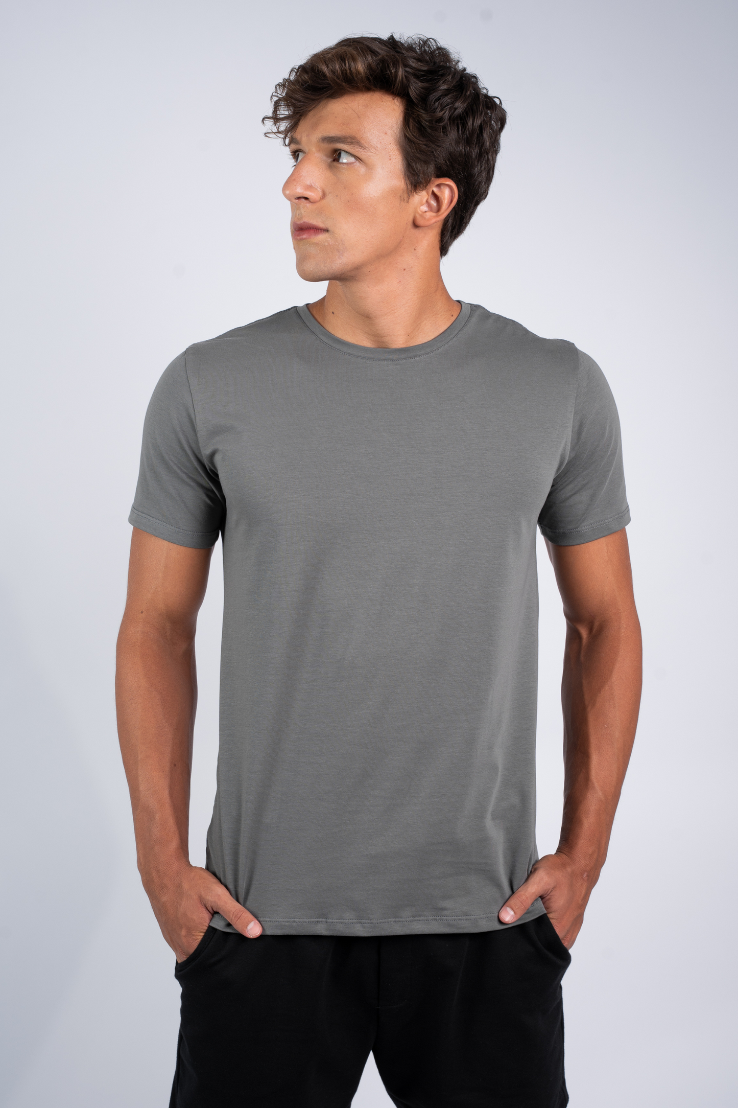 Camiseta Algodão Egípcio Gola O Cinza