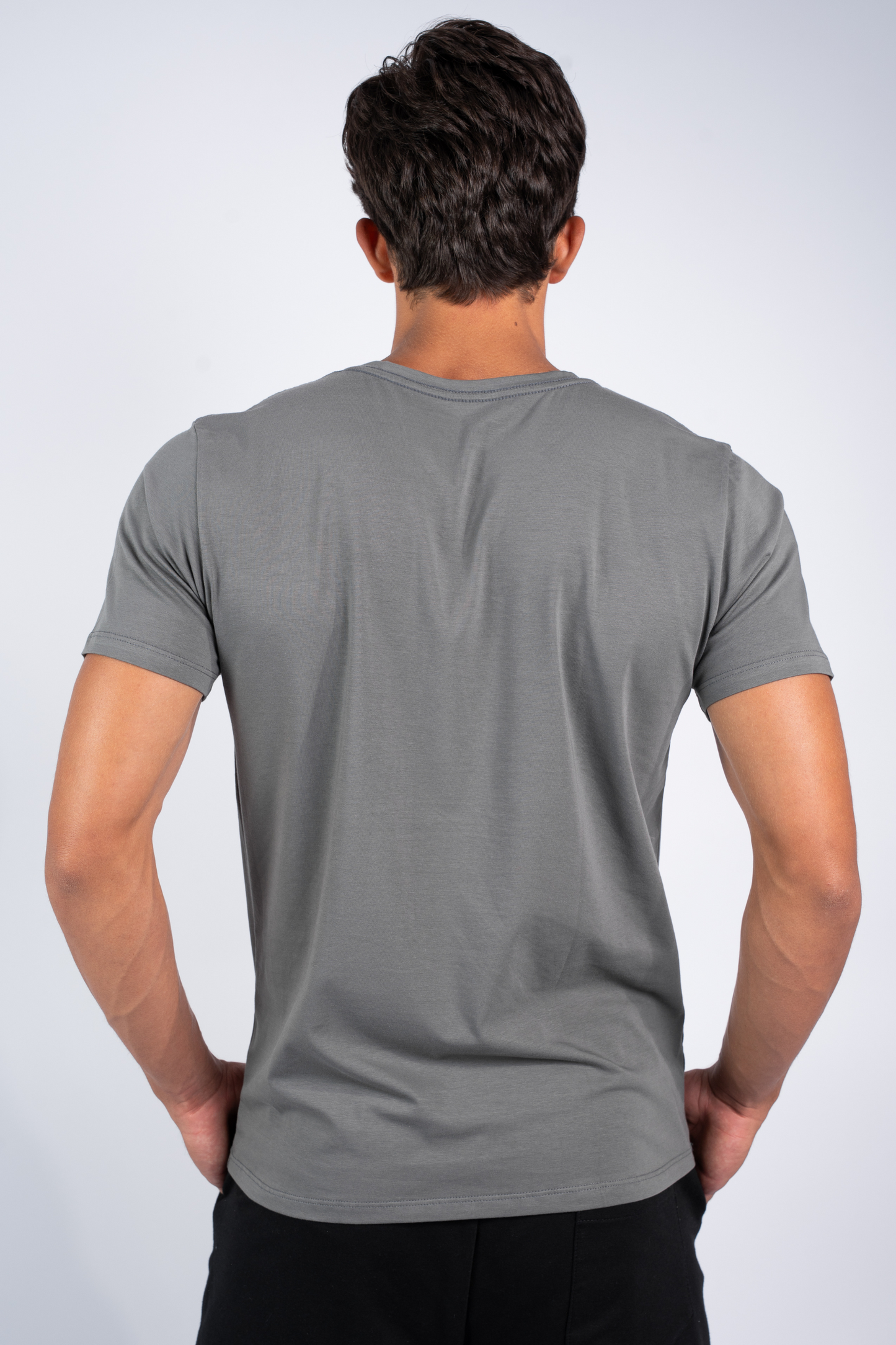 Camiseta Algodão Egípcio Gola O Cinza