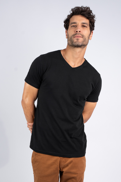Camiseta Algodão Egípcio Gola V Preta